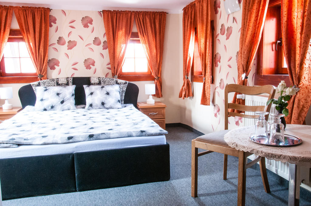 Pokoje Goscinne U Eweliny Bogatynia Zimmer foto